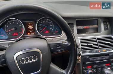Внедорожник / Кроссовер Audi Q7 2007 в 