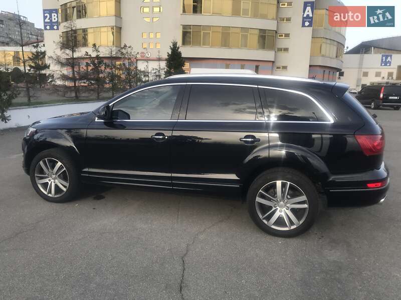 Внедорожник / Кроссовер Audi Q7 2013 в Киеве