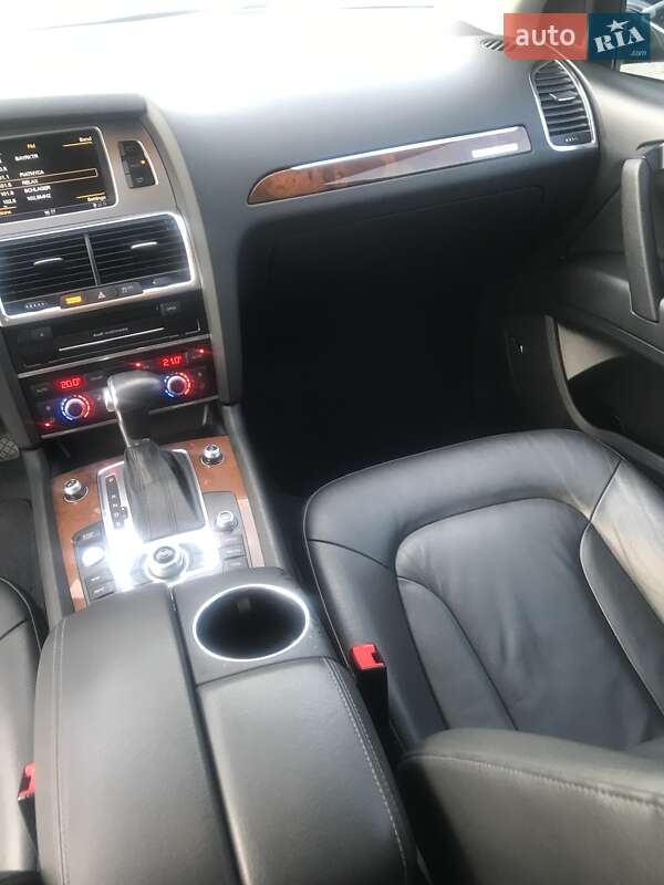 Внедорожник / Кроссовер Audi Q7 2013 в Киеве