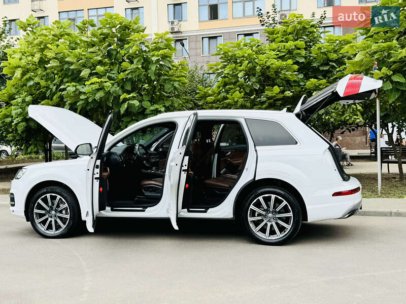 Позашляховик / Кросовер Audi Q7 2016 в Одесі