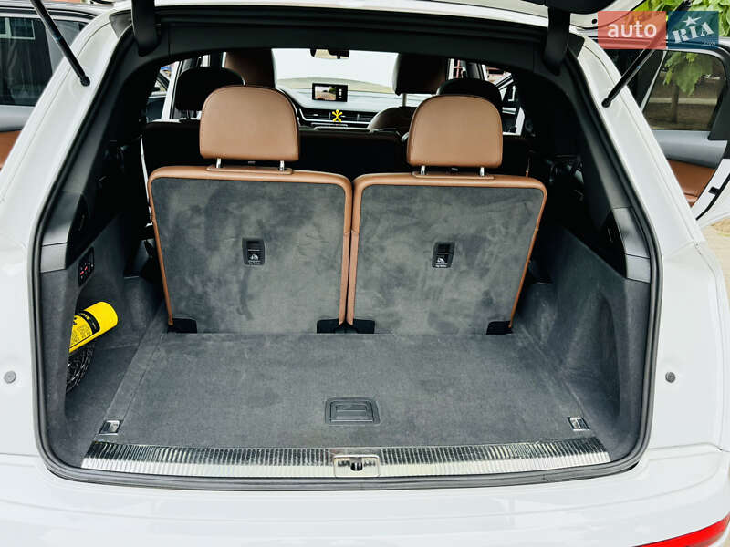 Позашляховик / Кросовер Audi Q7 2016 в Одесі