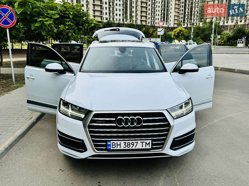 Позашляховик / Кросовер Audi Q7 2016 в Одесі