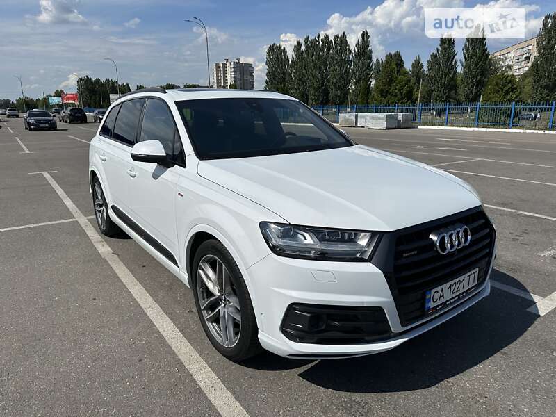 Позашляховик / Кросовер Audi Q7 2016 в Черкасах