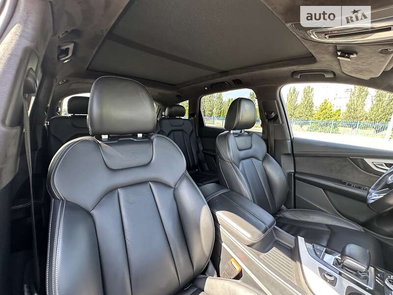 Позашляховик / Кросовер Audi Q7 2016 в Черкасах