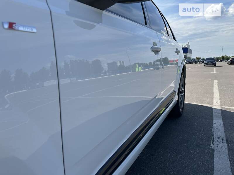 Позашляховик / Кросовер Audi Q7 2016 в Черкасах