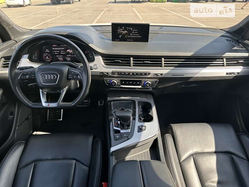 Позашляховик / Кросовер Audi Q7 2016 в Черкасах