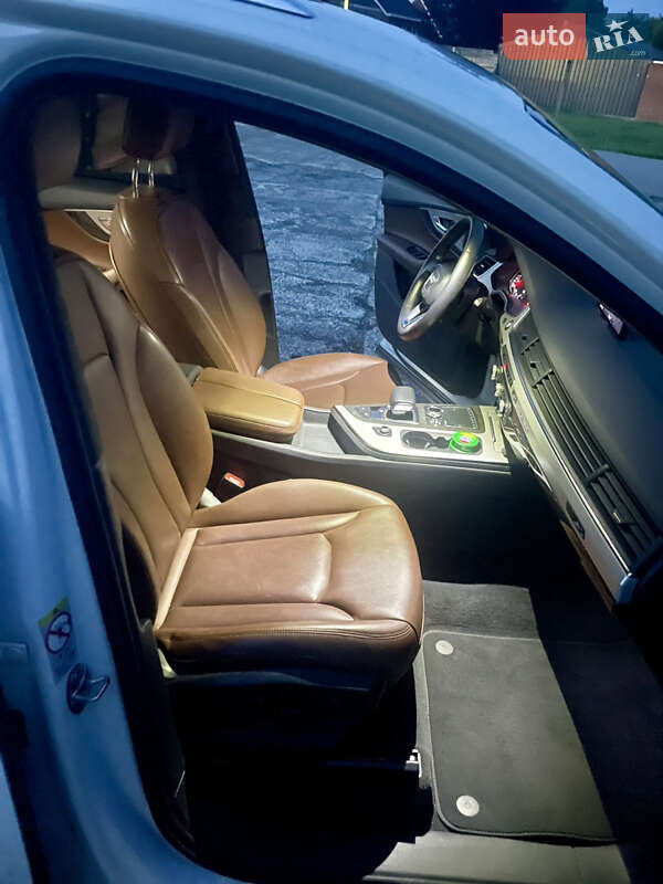 Внедорожник / Кроссовер Audi Q7 2017 в Киеве