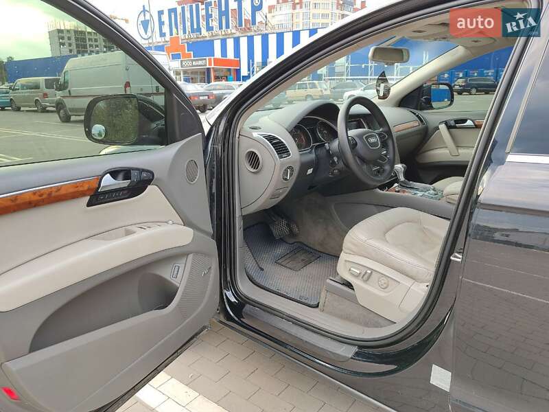 Позашляховик / Кросовер Audi Q7 2014 в Умані