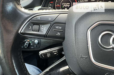 Внедорожник / Кроссовер Audi Q7 2016 в 