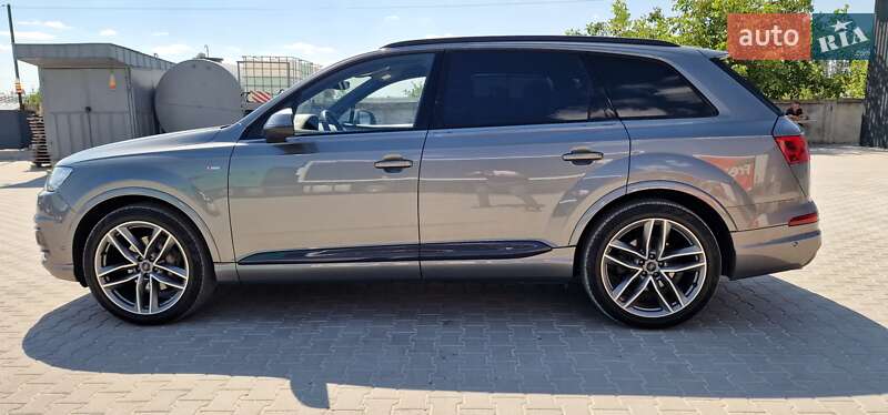 Позашляховик / Кросовер Audi Q7 2018 в Тернополі