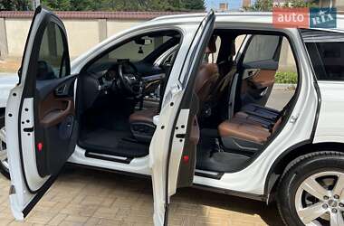 Позашляховик / Кросовер Audi Q7 2016 в 