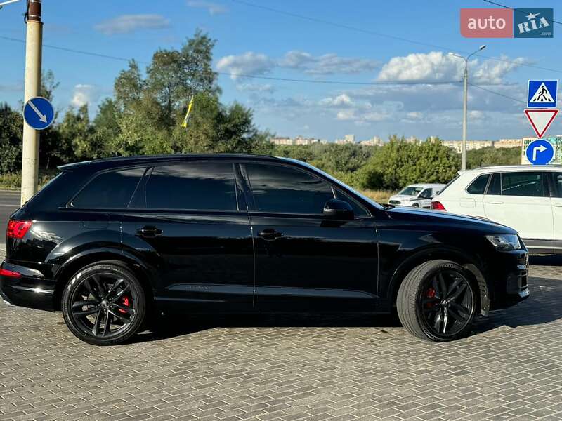 Внедорожник / Кроссовер Audi Q7 2017 в Киеве