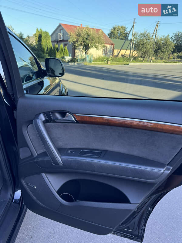 Внедорожник / Кроссовер Audi Q7 2008 в Дубно