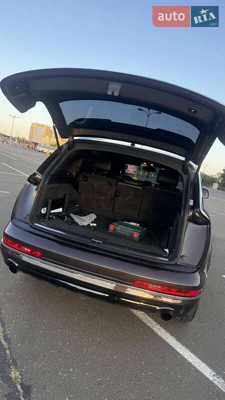 Позашляховик / Кросовер Audi Q7 2011 в Одесі