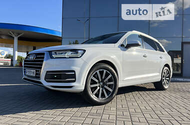 Внедорожник / Кроссовер Audi Q7 2017 в Днепре