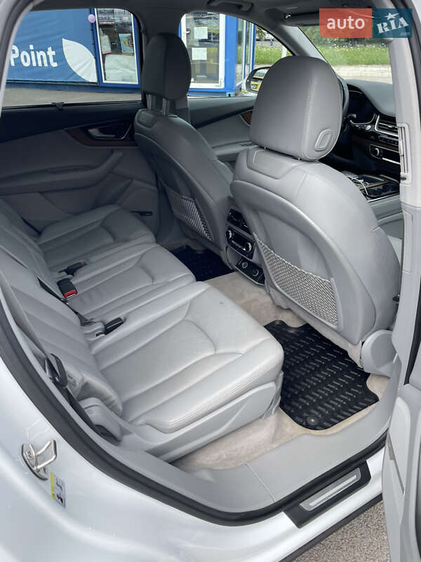 Внедорожник / Кроссовер Audi Q7 2016 в Львове