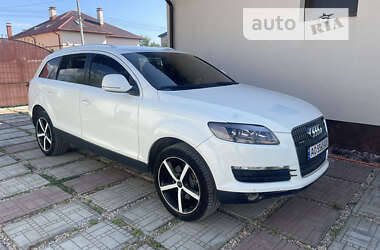 Позашляховик / Кросовер Audi Q7 2007 в Ужгороді