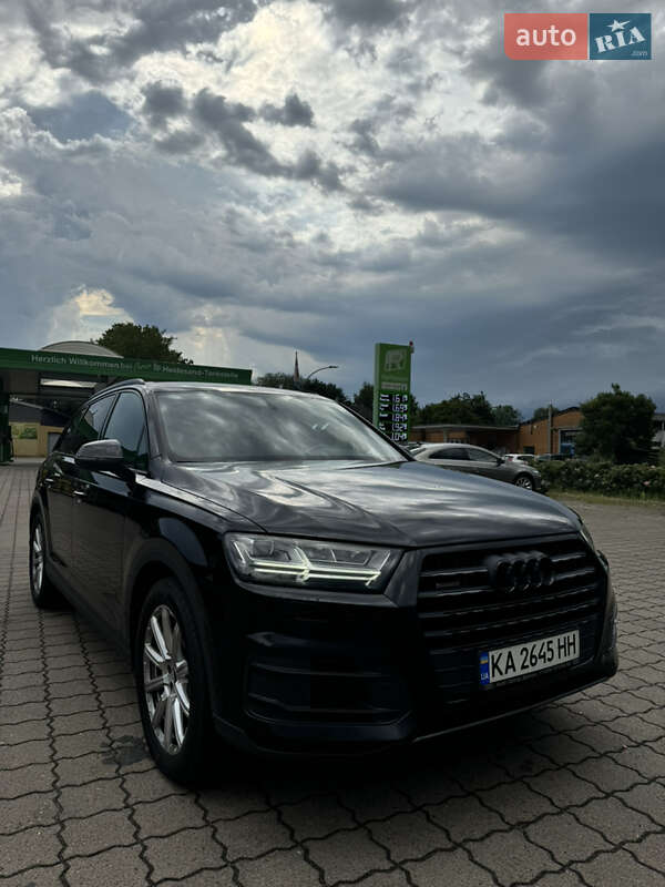 Позашляховик / Кросовер Audi Q7 2019 в Києві