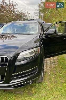 Внедорожник / Кроссовер Audi Q7 2015 в 
