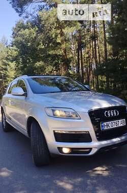 Внедорожник / Кроссовер Audi Q7 2006 в Костополе