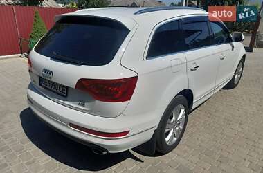 Позашляховик / Кросовер Audi Q7 2015 в 