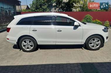 Позашляховик / Кросовер Audi Q7 2015 в 