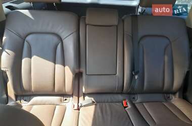 Позашляховик / Кросовер Audi Q7 2015 в 
