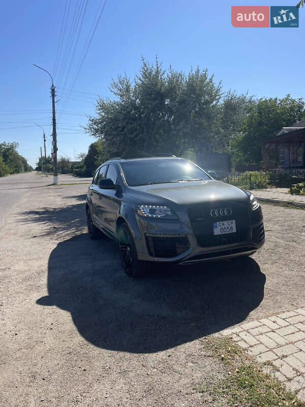 Позашляховик / Кросовер Audi Q7 2015 в Черкасах