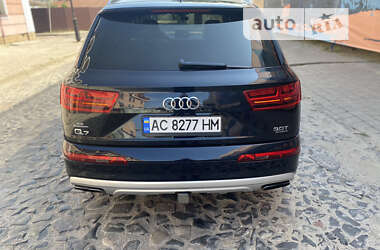 Внедорожник / Кроссовер Audi Q7 2017 в 