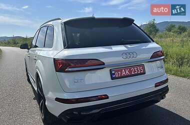 Позашляховик / Кросовер Audi Q7 2020 в 