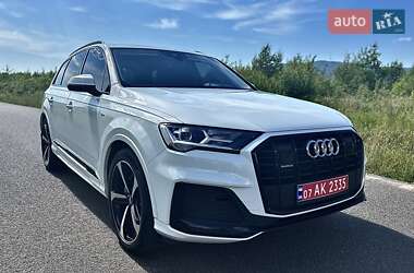 Позашляховик / Кросовер Audi Q7 2020 в 