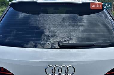 Позашляховик / Кросовер Audi Q7 2020 в 