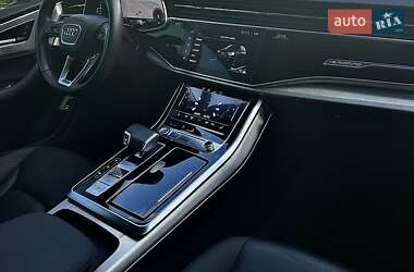 Позашляховик / Кросовер Audi Q7 2020 в 