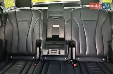 Позашляховик / Кросовер Audi Q7 2020 в 