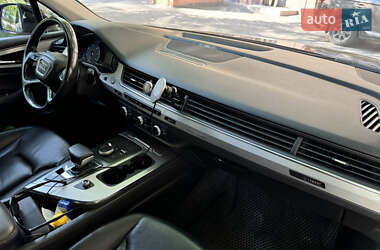 Позашляховик / Кросовер Audi Q7 2016 в Києві