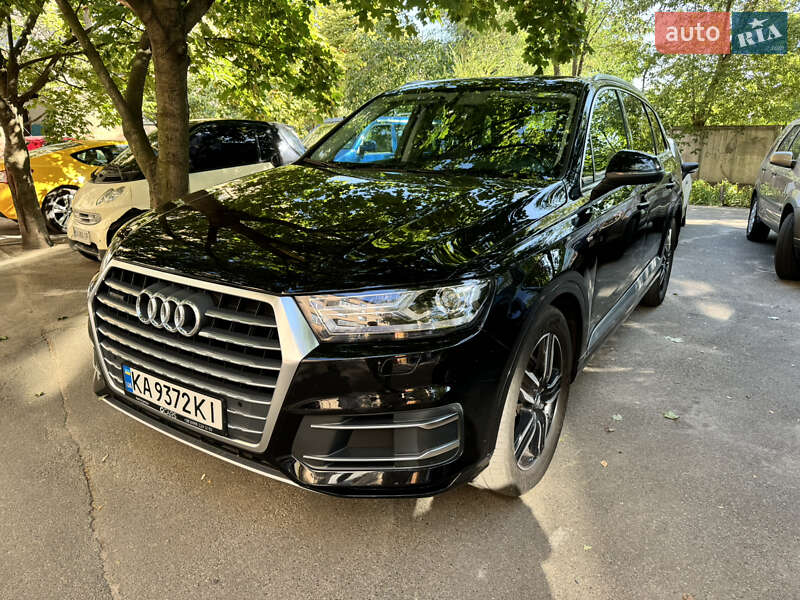 Внедорожник / Кроссовер Audi Q7 2016 в Киеве