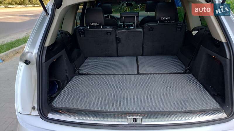 Позашляховик / Кросовер Audi Q7 2011 в Луцьку