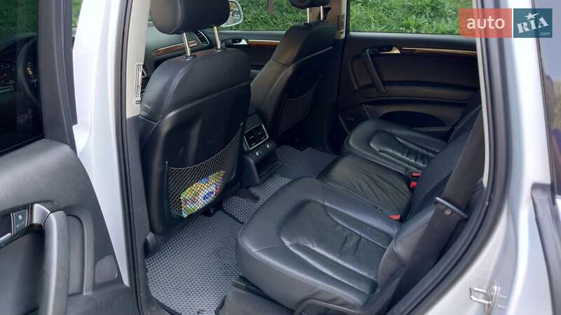 Позашляховик / Кросовер Audi Q7 2011 в Луцьку