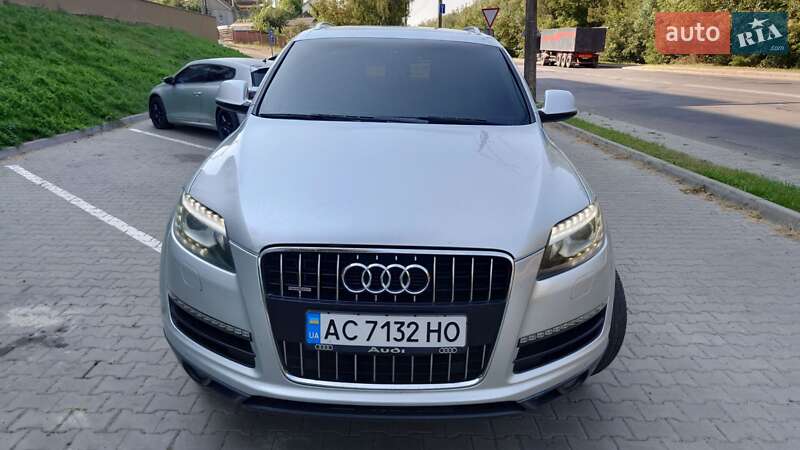 Позашляховик / Кросовер Audi Q7 2011 в Луцьку