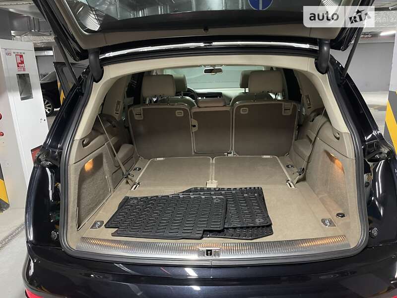 Внедорожник / Кроссовер Audi Q7 2010 в Ивано-Франковске