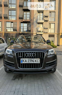 Внедорожник / Кроссовер Audi Q7 2013 в Белогородке