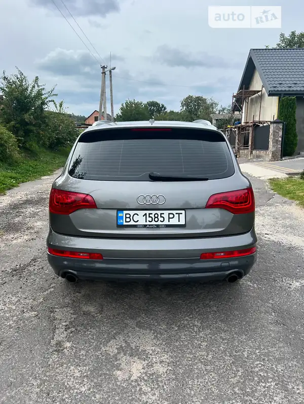 Audi Q7 2011