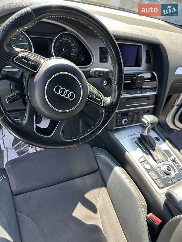 Внедорожник / Кроссовер Audi Q7 2014 в Межгорье