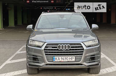 Внедорожник / Кроссовер Audi Q7 2016 в Киеве