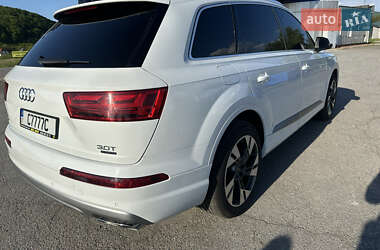 Внедорожник / Кроссовер Audi Q7 2017 в 