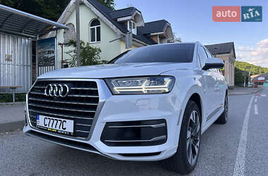 Внедорожник / Кроссовер Audi Q7 2017 в 