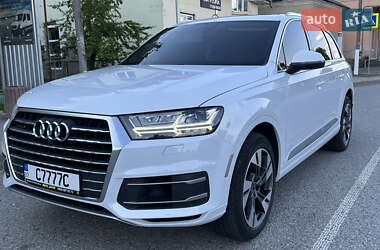 Внедорожник / Кроссовер Audi Q7 2017 в 
