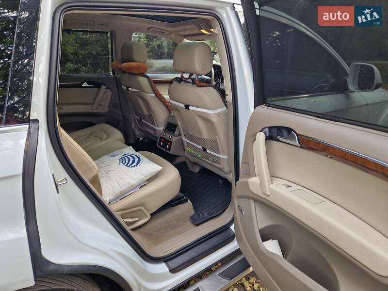 Позашляховик / Кросовер Audi Q7 2014 в Дніпрі