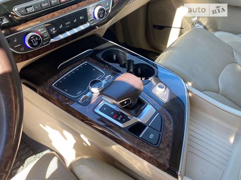 Внедорожник / Кроссовер Audi Q7 2017 в Львове