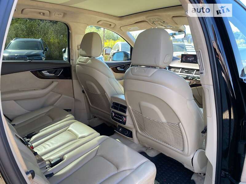 Внедорожник / Кроссовер Audi Q7 2017 в Львове